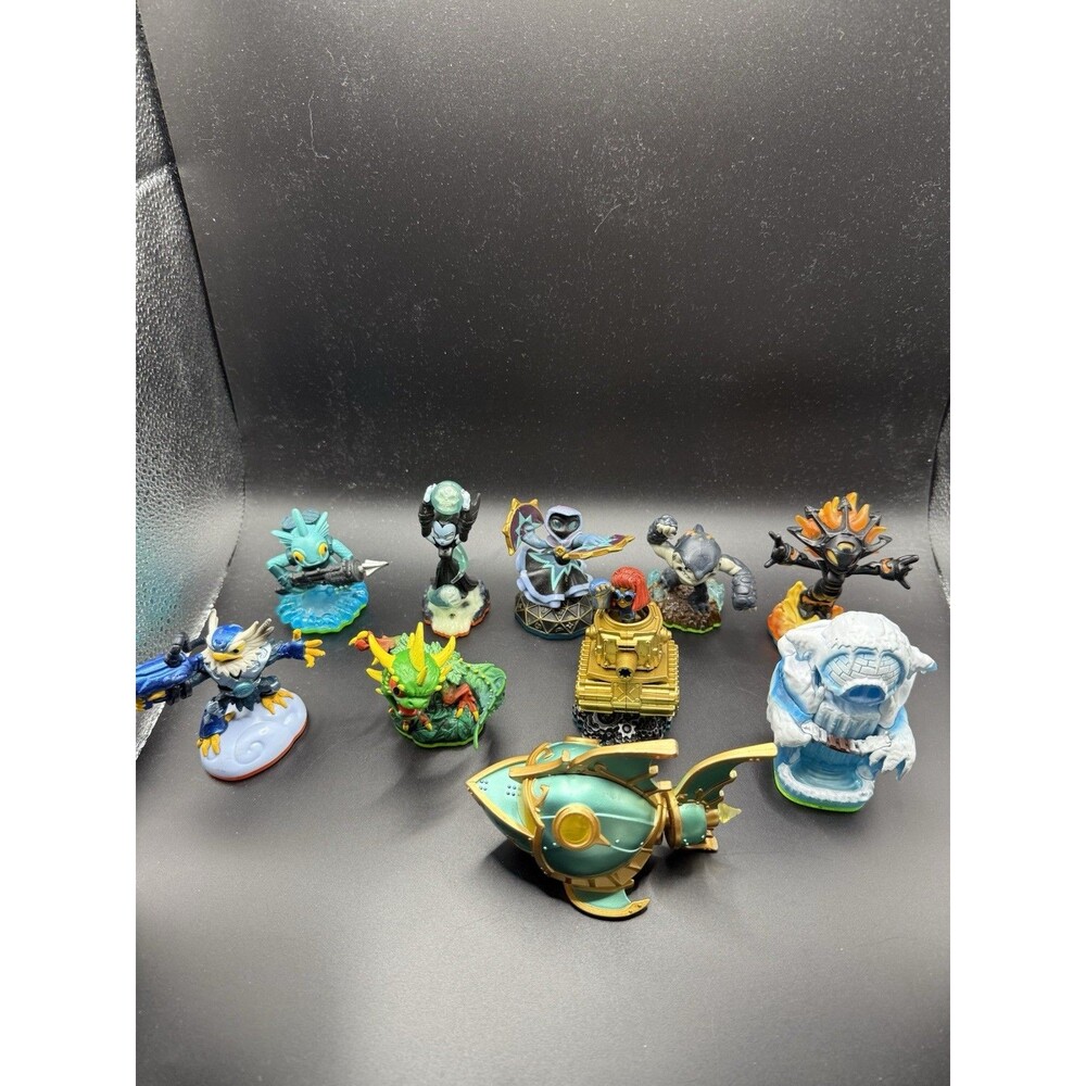 Assorted Skylanders Lot Of 10 Skylander Starter Pack - All Games